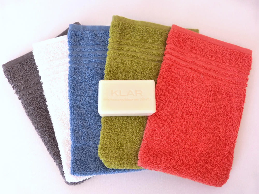 Klar Wasch-Set mit Kernseife und Waschhandschuhen