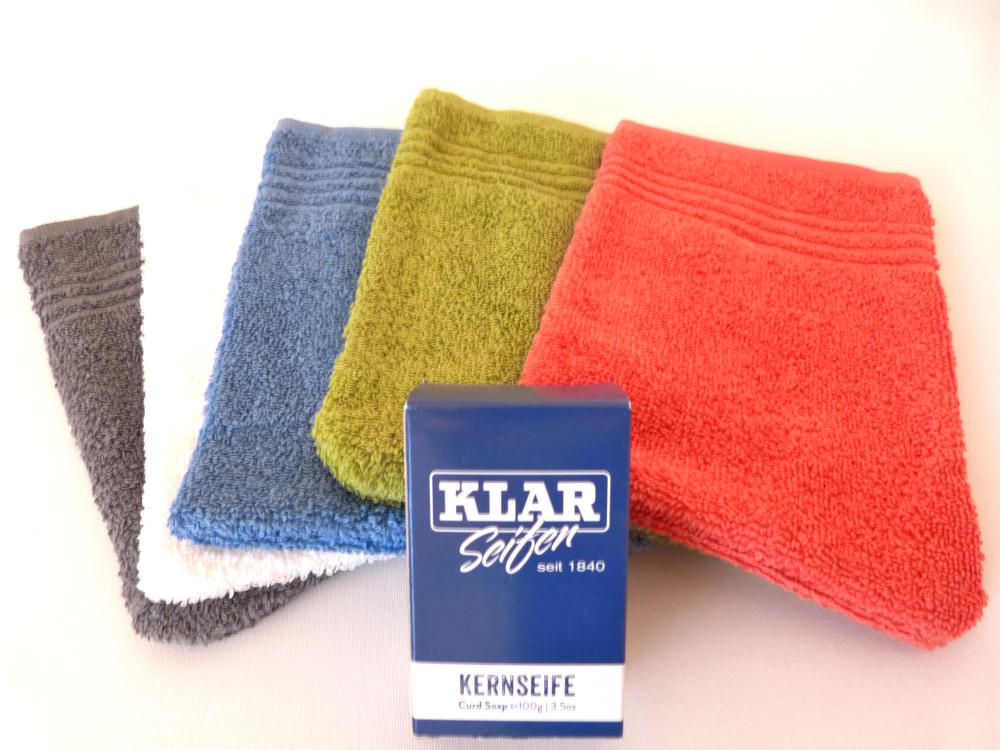 Klar Wasch-Set mit Kernseife und Waschhandschuhen