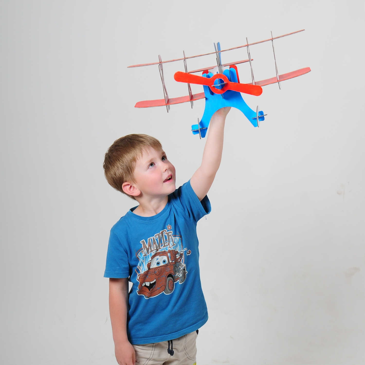 DAS PAPPHAUS - Flugzeug aus Pappe weiß